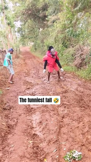 The funniest fall #bestfunnyvideos #falling #funny #comedyfilms #comedymovies #trendingshorts #viral