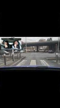 The worst drivers in France are ambulance drivers. A SAMU code?