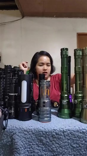 Scuba Diving Flashlight Dive Torch 2000 Lumen Waterproof UnderwaterLED Submarine Lights Holder with Rechargeable Battery