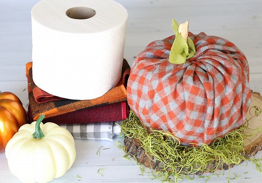 Such an easy way to make pumpkins to decorate with - think of all the cute fabric you could use! instructions here: https://www.itsalwaysautumn.com/how-to-make-cute-plaid-pumpkins-using-toilet-paper-rolls.html | It's Always Autumn