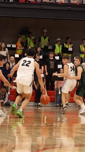 The Lockwood Lions were pumped after this buzzer beating three from Nate Davis. | Tommy B. Robinson Photography