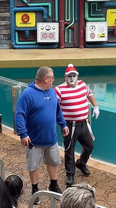You caught me 💀 Tom mime Seaworld #seaworldmime #tomthemime #seaworldorlando #seaworld #funny #comedy #fun #funnyvideos #funnyshorts #mime | Eryka Travel