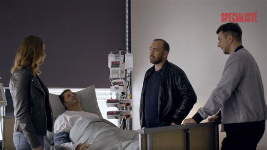 Major Strouhal nezahálí ani na nemocničním lůžku! Kdo ho překvapí svou návštěvou?