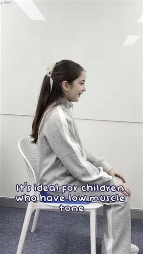 🌀 “Look! I can wobble AND sit straight!”