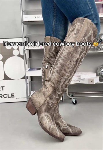New embroidered cowboy boots 🤠 #womenboots #cowboy #outfit #westboots #fashionboots