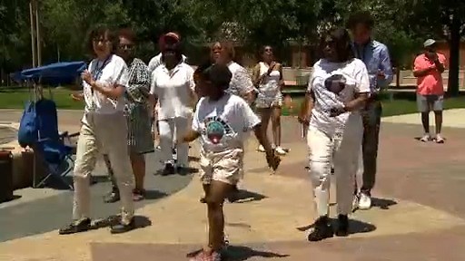 Aurora holds Juneteenth celebration with dancing, music, food