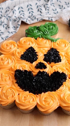 48K views · 195 reactions | Halloween Pumpkin Cake 李 Recipe below  #halloweentreats #halloweencake | Hello, Yummy | Facebook