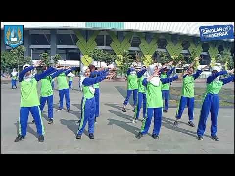 kelompok 2" senam poco poco"