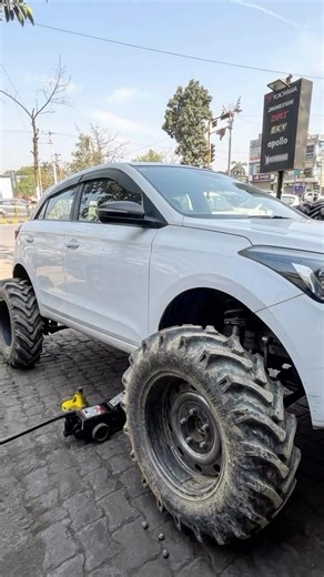 comment karke btaao kesi hai? #i20 #carlover #modification #alloywheels