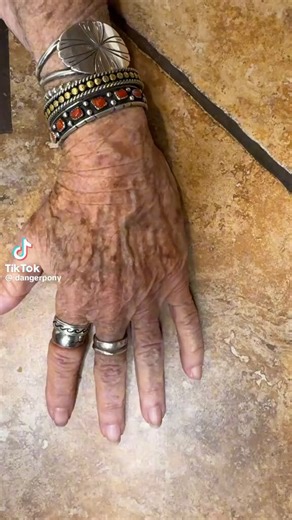 I love hacks like this. I've actually used this one before but never seen it explained so well on video! It works and can bring relief to the wearer in just a few seconds.I've also seen people use good old Vaseline and cold water. Are there any other methods that work as well?