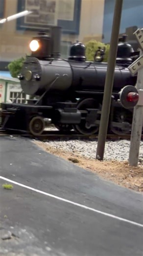 Passenger Train #train #hoscale #modelrailroad #modeltrain #railroad