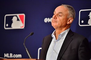 Do MLB players get paid during a lockout?
