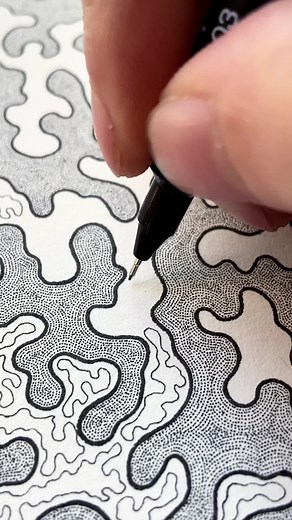 Drawing Organic Shapes: A5 WIP Art Process by BlackBee Lilith