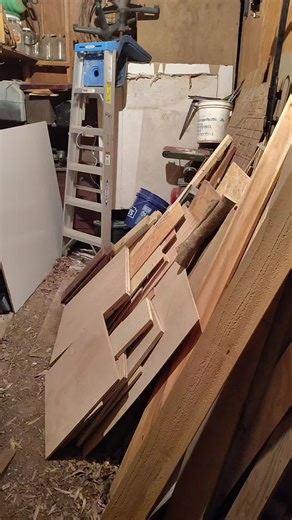 Making Chicken Nesting Boxes Part 1 #ArtisanPirate #woodworking #woodwork #chickens #carpenter @klingsporwoodworking