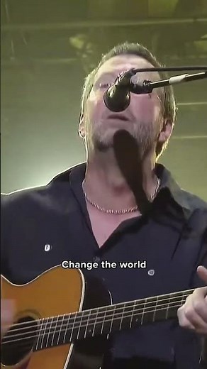 Black & White Splatter vinyl variant of 'Clapton Chronicles: The Best of Eric Clapton' is available.