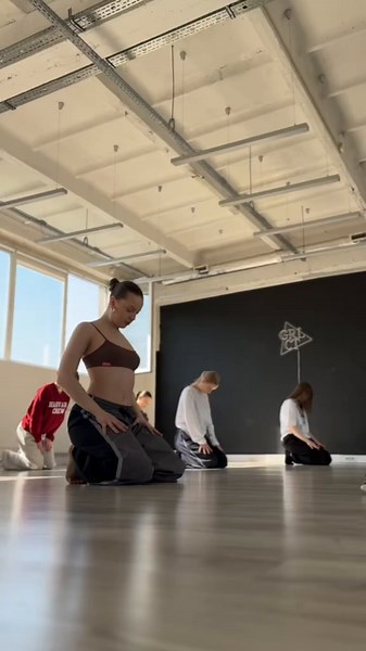 Jazz Funk Dance Choreography in High Heels