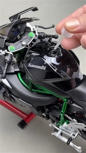 Kawasaki Ninja Die-Cast Metal Bike Model! 🏍️ #scalemodel #shortsfeed #viral #superbike #kawasaki