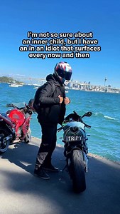 I was stuck in the jacket and backpack and they just filmed me | Street Tripy