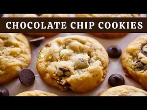 Bakery-Style Chocolate Chip Cookies 🍪