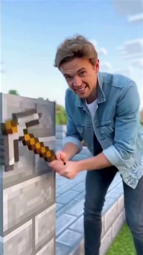 TV Glitch Teleports Us into Minecraft?! Leo & Jack’s Epic Castle Challenge