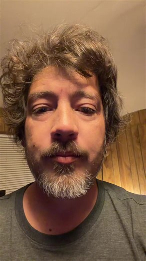 The Owl Trend. This is my impression of an owl with schizophrenia. Enjoy. #smokeymcsmokerson #Owl #trending #who #schizophrenic