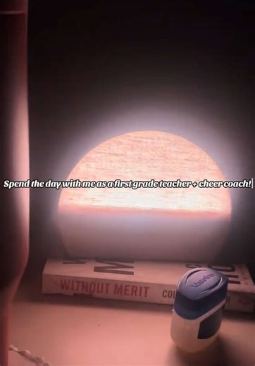 Spend the day with me as a first grade teacher and cheer coach !!! 👩‍🏫🍎📣💙🥰🤗💛 #firstgradeteacher #cheercoach #spendthedaywithme #busyday #thankful