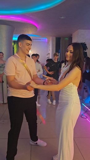 75 reactions | OŠ Zmaj Jova#party #prom #ruma #garneteventcentar #elementaryschool #osnovnaskola #malamatura #malamatura2025 | Garnet Event Centar | Facebook