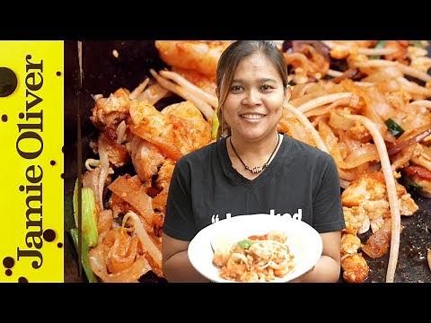How to Make Classic Pad Thai | Cooking with Poo