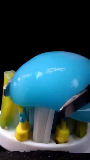 MacroSultan on Instagram: "Toothpaste Removal Close-Up #asmrvideo #macrovideo #MacroSultan"