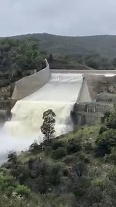 Check out this amazing vision of the Googong Dam overflowing into the Queanbeyan River. A flood warning has been issued for the Queanbeyan and Molonglo rivers, with the Bureau of Meteorology forecasting between 45mmm and 90mm of rainfall in Canberra today. Make sure you send us your snaps of rain around our region – only if it’s safe to do so! 📹: Murray Darling Basin Authority 💻 Remember to visit ABC Emergency for detailed info on the floods abc.net.au/emergency/ | ABC Canberra