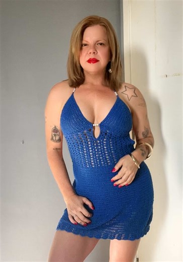 ✨ Vestido único, feito à mão com todo carinho! Esse modelo em crochê azul com aplicação de pérolas é simplesmente deslumbrante 💙. Ideal para ocasiões especiais, festas ou até para brilhar no fim de ano. Peça exclusiva, pronta entrega – do jeitinho que você merece! ✨ 📦 Envio imediato 📏 Tamanho disponível:p m g e gg #VestidoCrochê #CrochêComEstilo #VestidoDeCrochê #CrochêLuxo #modaartesanal