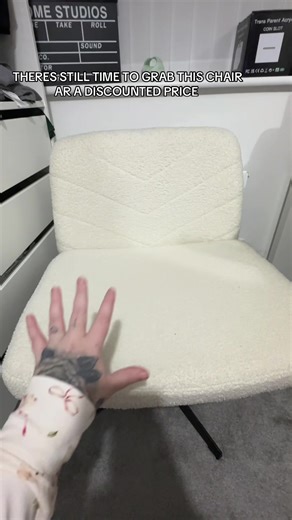 Gorgeous Cross Leg Chair for Your Dressing Room