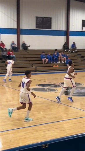 Tez Billings on Instagram: "This took me back to my dad and the conversations he had with us growing up. As a dad now, I understand it more. You want your kids to see their potential and become the best they can be #dayinthelife #dadlife #fatherandson #letstalk #basketball"