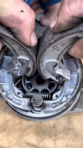 Brake Shoe Installation Trick