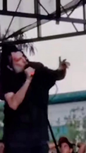 #music #sixfeetunder #metalmemes #metaltiktok #metaltok #moshtok #mosh #thepit #metalfamily #heavymetal #wtf #itssobad #tragic #chrisbarnes #chrisbarnesmemes #vocals #sheep #fyp #memes #dankmemes #dank #darkhumor #weird #funny #lol #concert
