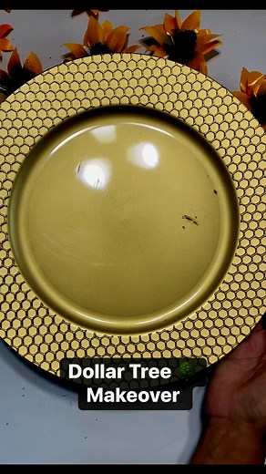 Dollar Tree Beehive Plate makeover!! #DIY #makeover #dollartree #doityourself #clock #homesecor #dollartreediy #dollartreecrafts #dollartreefinds @Dollartree | Manny’s Paper Fun