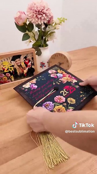 Custom Graduation Cap Designs for Unforgettable Memories