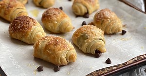 Mini Chocolate Puff Pastry Rolls