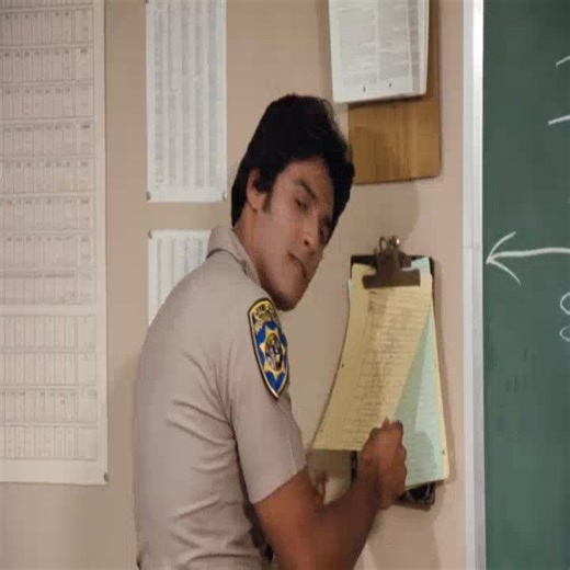 CHiPs Season 1 Episode 9 – Hustle (P10) | Grumpys