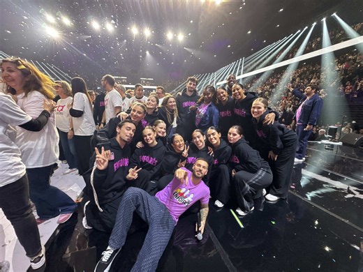 Premier projet pro de l’année et pas des moindres… : Les Enfoirés 2026 ! 🫶 Pour la 3éme consécutive les MEGA UNITY étaient les danseurs du show des Enfoirés ! 🔥 Un honneur de pouvoir partager la scène de Bercy avec tout ces artistes ! Les images de ce projet arrivent très prochainement… 😌 #megaunity #enfoires2026 #bercy #danse