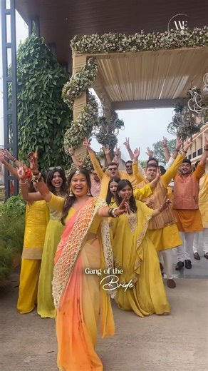 AmankoISHqhua on Instagram: "Gang of the Gorgeous Bride ✨ #bridesquad #shaadireels #mehendi #haldi #weddingcontentcreator #bts #weddingvibes"