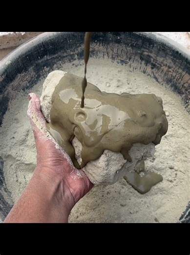 Mud ASMR: Pouring & Crumbling for Anxiety Relief