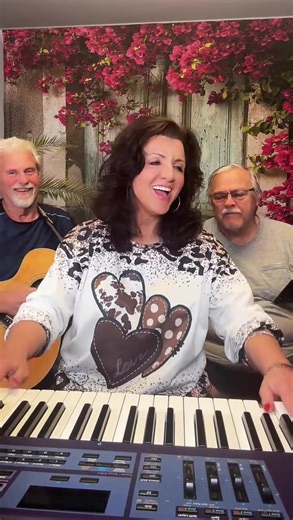 Gracie Pike's Soulful Southern Gospel Live Performance