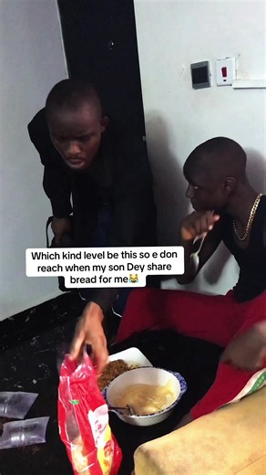Oboy stop disrespecting your papa no let SK vex for you 😹 Family make una follow @official kpoin01 page 🙌🏾🙌🏾🙌🏾