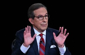 Fox anchor Chris Wallace makes his own news with move to CNN