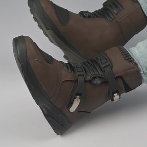 Grande liquidação de botas de motocicleta, na loja e online! Visite-nos na Rua Major João Luís de Moura, Armazém A, 1685-253 Famões Park, Portugal, ou compre online e aproveite as ofertas antes que acabem! | Maximo Moto S.L