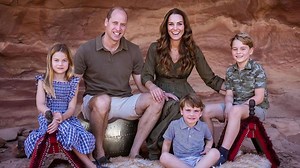 Kate, Wills release family Xmas card
