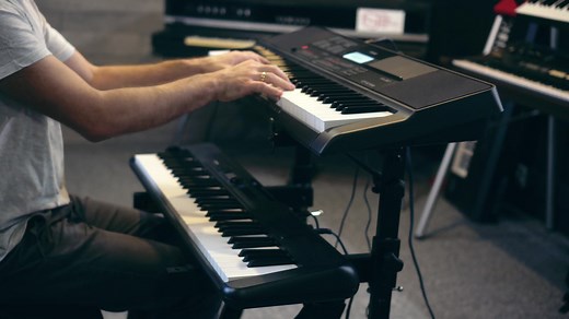 CASIO CT-X700 VS CASIO CT-S300