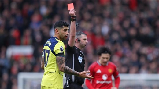 Michallik slams 'liability' Romero after red card vs. Man United