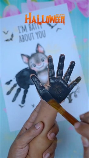 🎃 Halloween Handprint Painting Kids Will Love! 🖐️❤️ #Shorts
